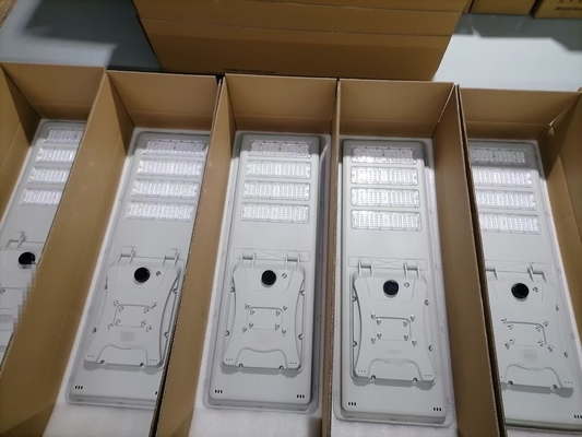 Aluminum Alloy Integrated Solar Lighting All In One Solar Lamp Street 200w 11200lm Flux
